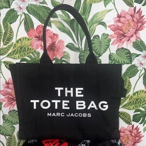 Marc Jacobs Black and White Canvas Tote-BIG